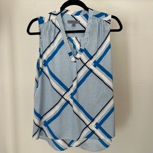 Classiques Entier silk blouse size s. Sleeveless hi/lo blouse.